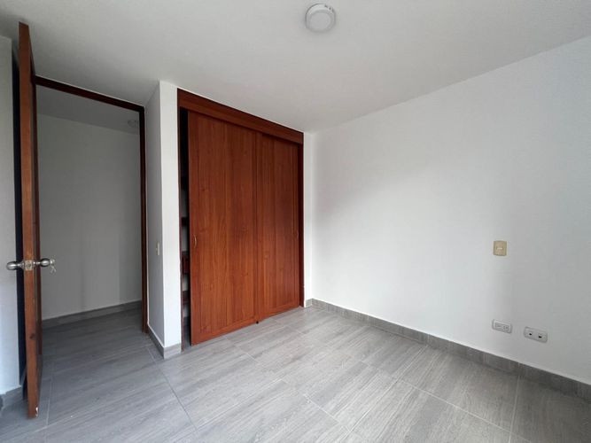 Apartamento de 3 alcobas en arriendo en Cumbres, Envigado, 85 m² · foto 11 de 17