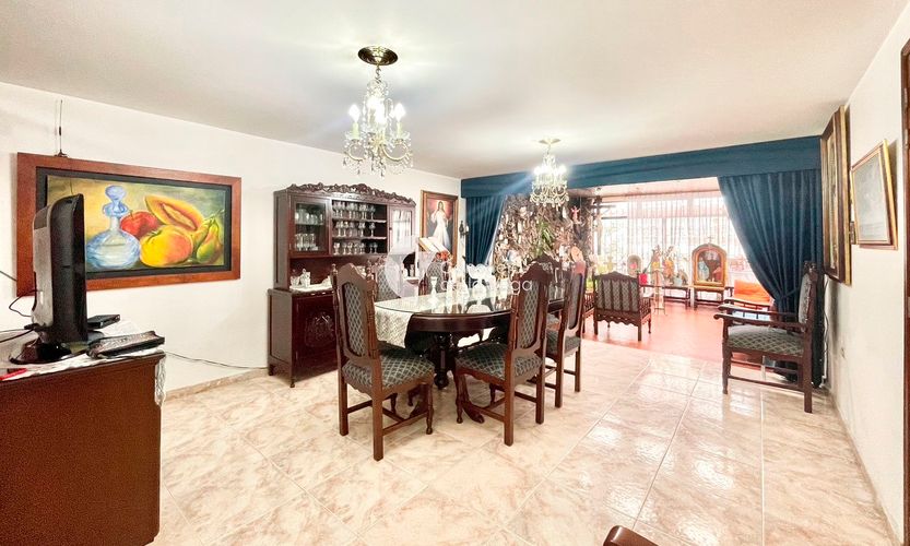 Apartamento de 5 alcobas en venta en Pontevedra, Bogotá, 360 m² · foto 3 de 16