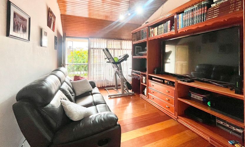 Apartamento de 5 alcobas en venta en Pontevedra, Bogotá, 360 m² · foto 7 de 16