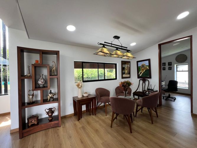Casa de 4 alcobas en venta en El Porvenir, Rionegro, 320 m² · foto 4 de 15
