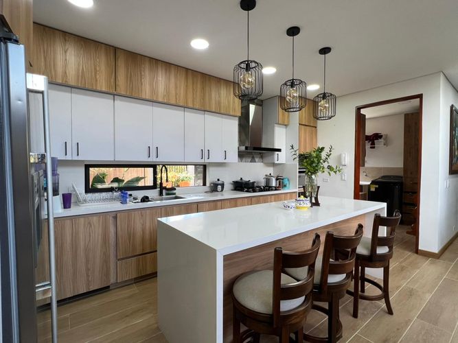 Casa de 4 alcobas en venta en El Porvenir, Rionegro, 320 m² · foto 6 de 15