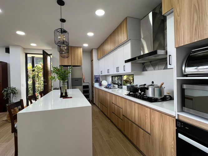 Casa de 4 alcobas en venta en El Porvenir, Rionegro, 320 m² · foto 7 de 15