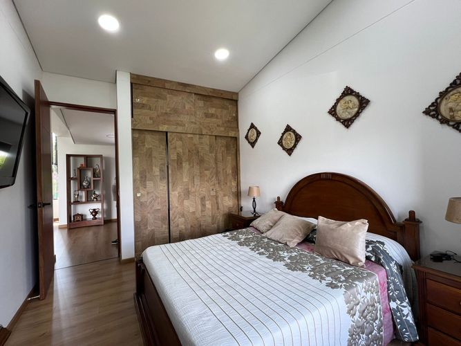 Casa de 4 alcobas en venta en El Porvenir, Rionegro, 320 m² · foto 11 de 15