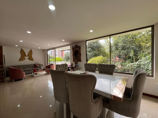 Casa de 4 alcobas en venta en Loma Del Chocho, Envigado, 280 m² · foto 3 de 20