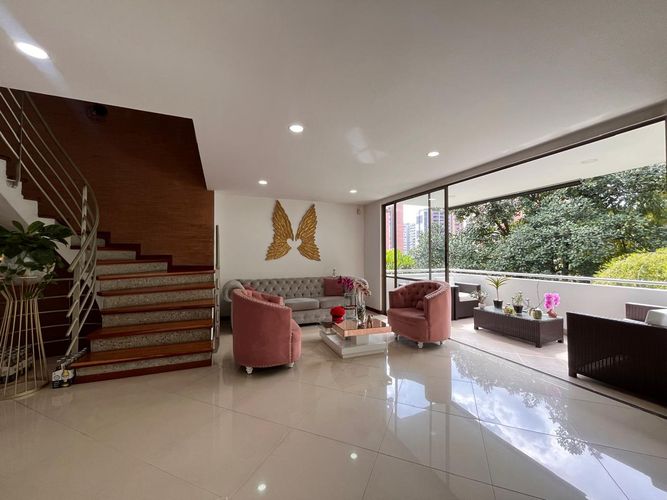 Casa de 4 alcobas en venta en Loma Del Chocho, Envigado, 280 m² · foto 4 de 20