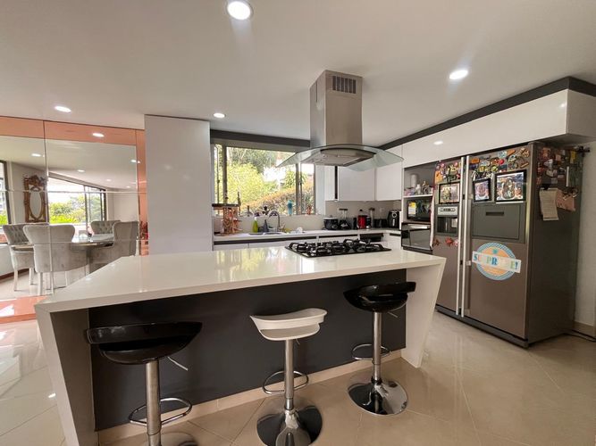 Casa de 4 alcobas en venta en Loma Del Chocho, Envigado, 280 m² · foto 5 de 20