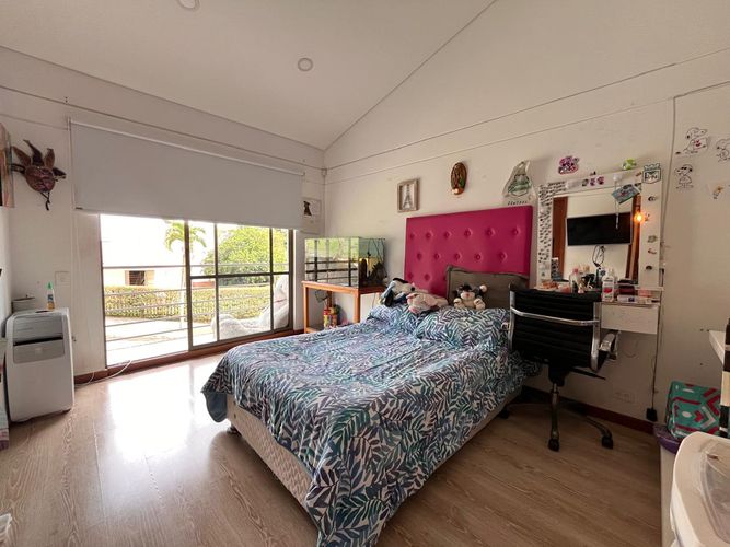 Casa de 4 alcobas en venta en Loma Del Chocho, Envigado, 280 m² · foto 13 de 20