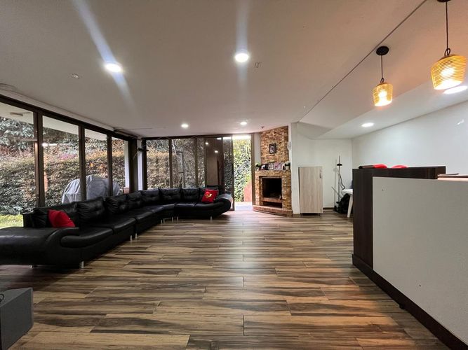 Casa de 4 alcobas en venta en Loma Del Chocho, Envigado, 280 m² · foto 15 de 20