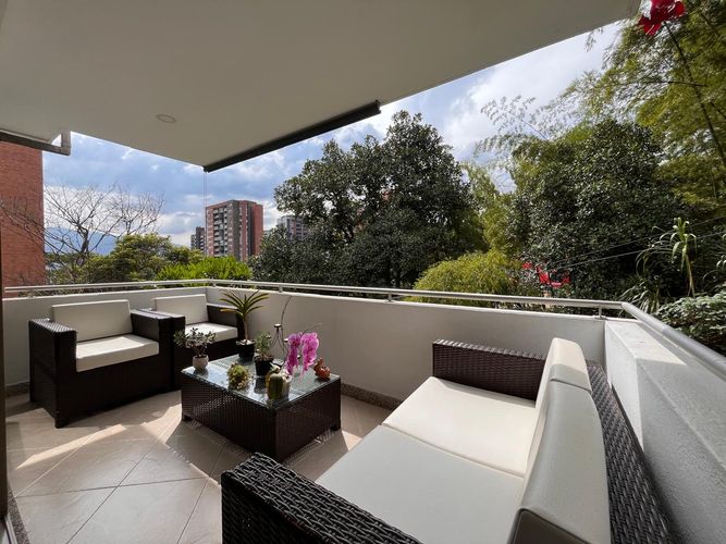 Casa de 4 alcobas en venta en Loma Del Chocho, Envigado, 280 m² · foto 19 de 20