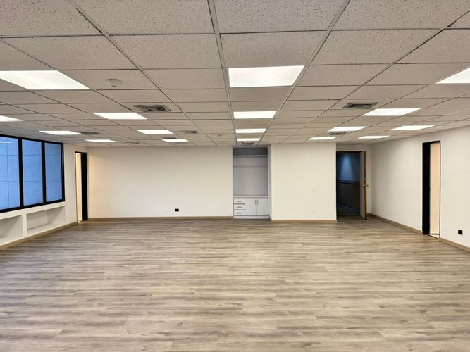 Oficina en arriendo en El Poblado, Medellín, 130 m² · foto 5 de 12