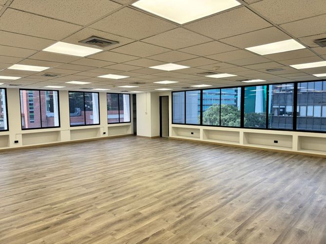 Oficina en arriendo en El Poblado, Medellín, 130 m² · foto 8 de 12
