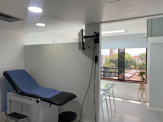 Consultorio en venta en El Poblado, Medellín, 39 m² · foto 3 de 6