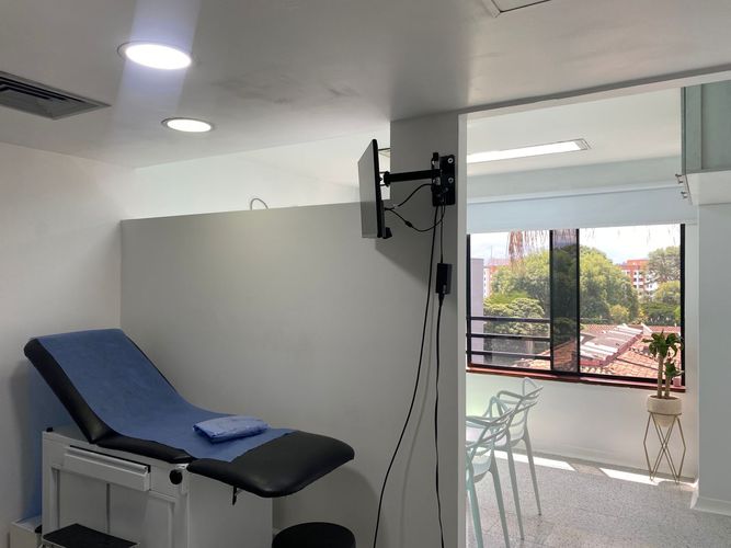 Consultorio en venta en El Poblado, Medellín, 39 m² · foto 4 de 6