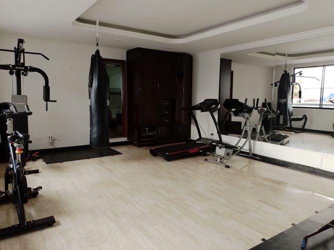 Apartamento de 4 alcobas en arriendo en El Poblado, Medellín, 468 m² · foto 11 de 19