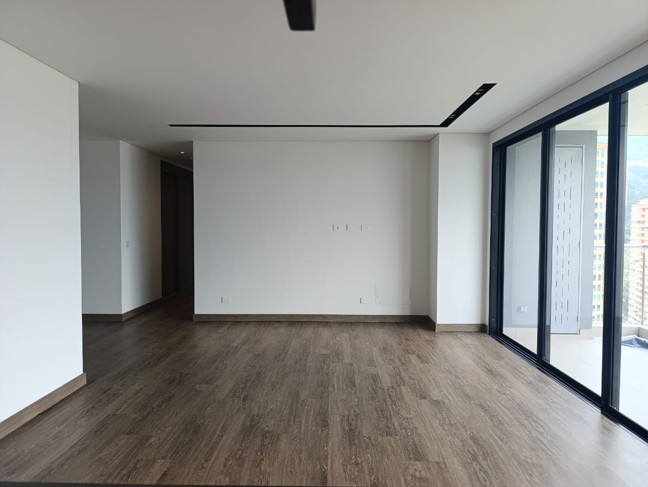 Apartamento en arriendo en El Poblado, Medellín · foto 3 de 19