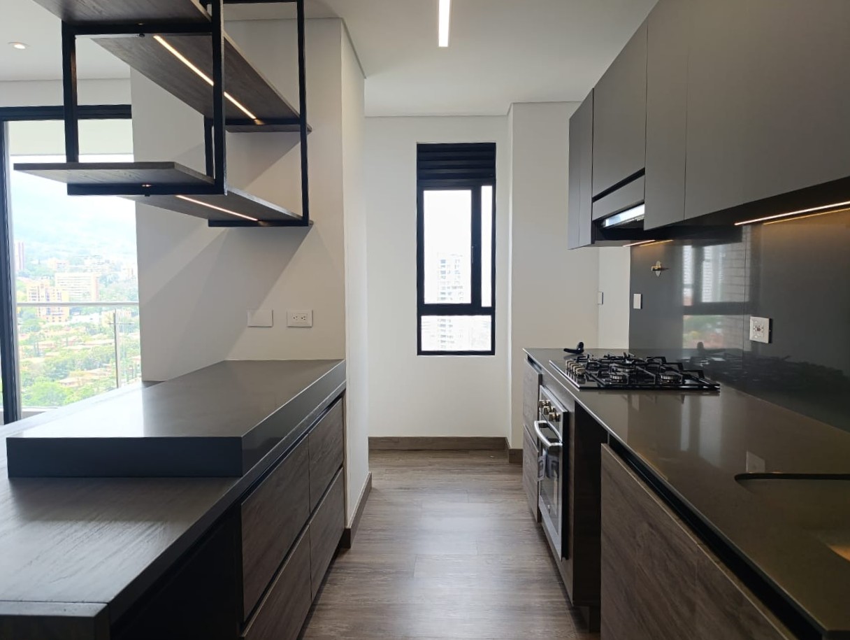 Apartamento en arriendo en El Poblado, Medellín · foto 8 de 19