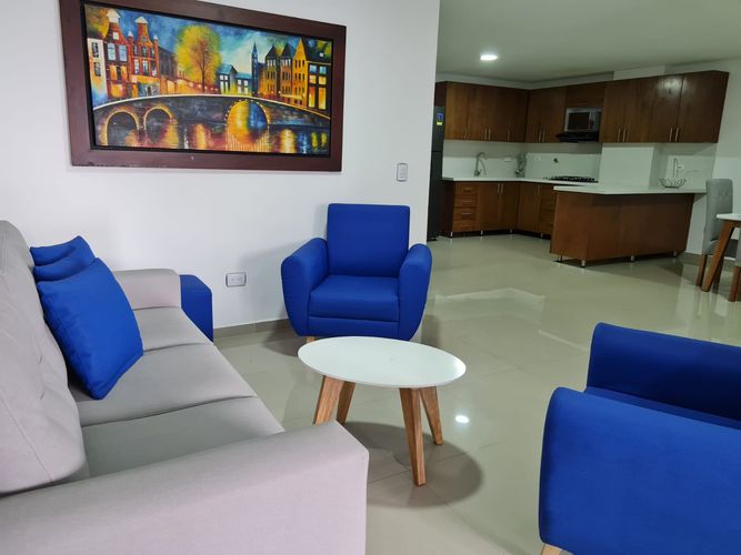 Apartamento de 3 alcobas en arriendo en Camino Verde, Envigado, 150 m² · foto 2 de 15