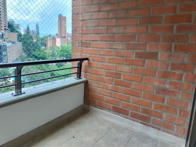 Apartamento de 3 alcobas en arriendo en El Poblado, Medellín, 20 m² · foto 14 de 15