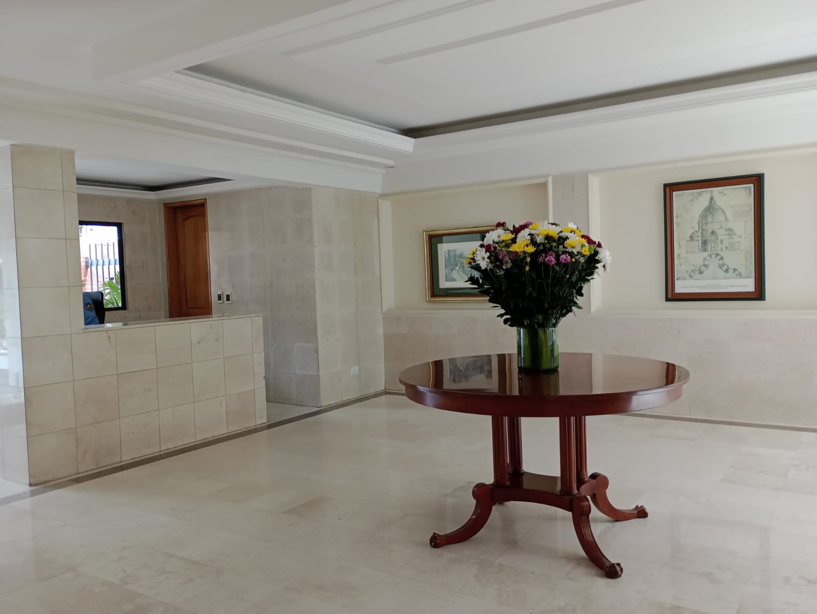 Apartamento en Venta en Usaquen, Bogotá - Miniatura 2