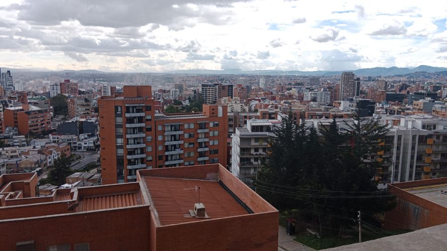 Apartamento de 2 alcobas en arriendo en Chapinero Alto, Bogotá, 52 m² · foto 2 de 16