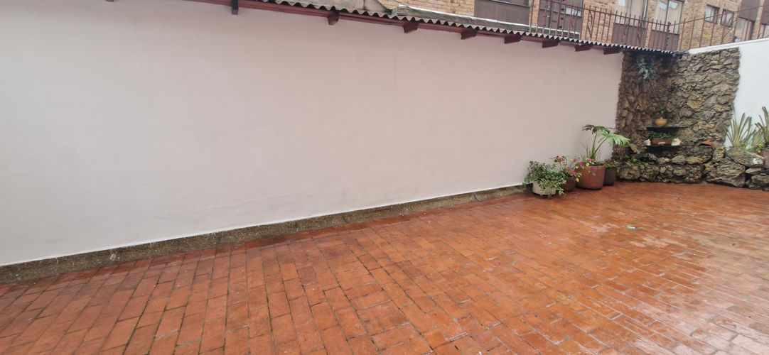 Apartamento de 4 alcobas en venta en Cedritos, Bogotá, 220 m² · foto 2 de 17