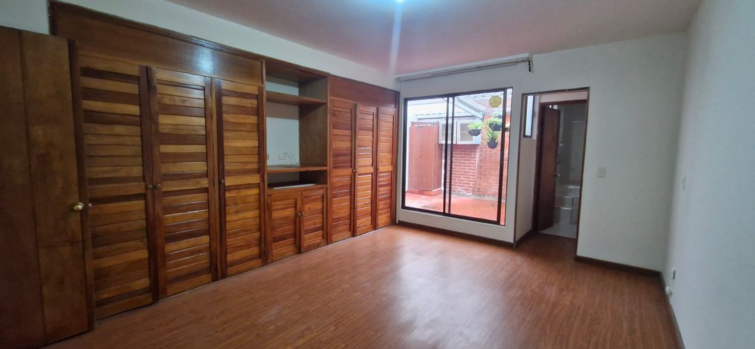 Apartamento de 4 alcobas en venta en Cedritos, Bogotá, 220 m² · foto 7 de 17
