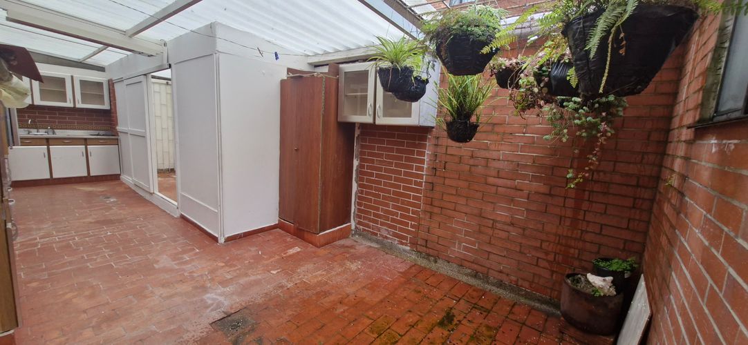 Apartamento de 4 alcobas en venta en Cedritos, Bogotá, 220 m² · foto 12 de 17