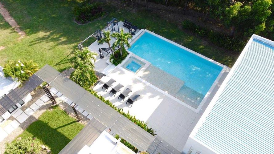 Casa de 5 alcobas en venta en Miraflores, Girardot, 518 m² · foto 4 de 23