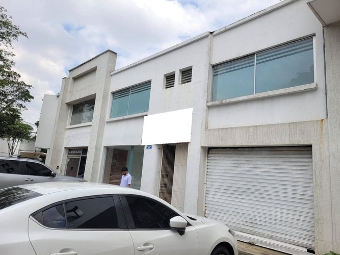 Casa de 15 alcobas en venta en San Vicente, Cali, 983 m² · foto 4 de 12