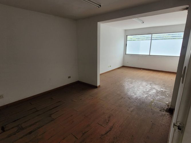 Casa de 15 alcobas en venta en San Vicente, Cali, 983 m² · foto 10 de 12
