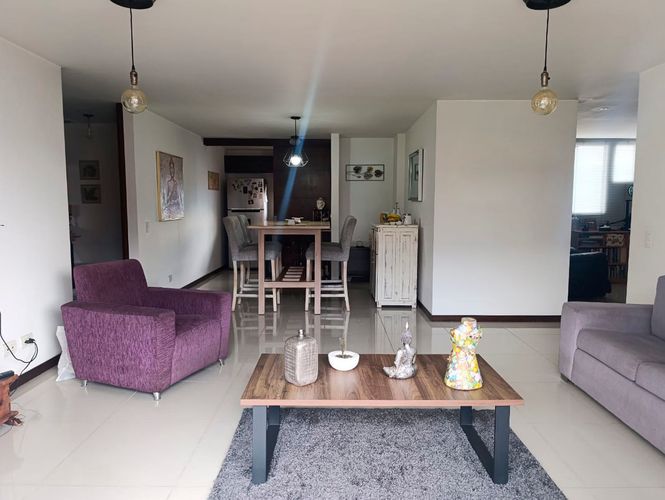 Apartamento de 3 alcobas en venta en El Poblado, Medellín, 116 m² · foto 3 de 19