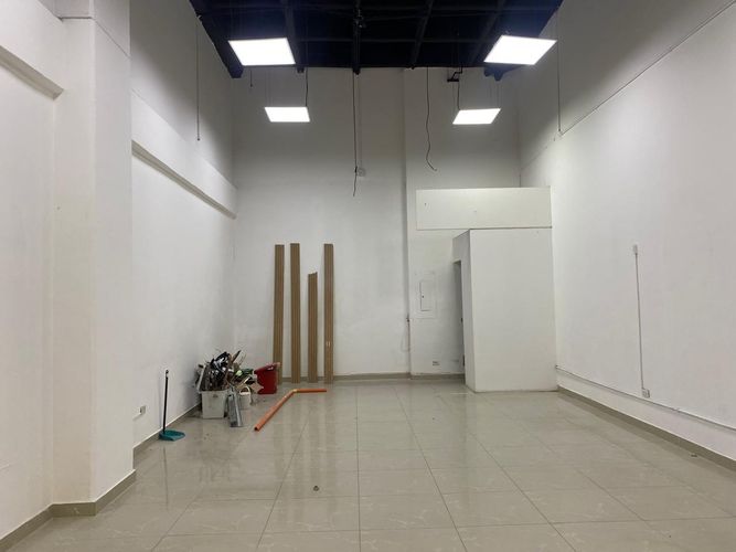 Local en arriendo en El Poblado, Medellín, 57 m² · foto 4 de 5