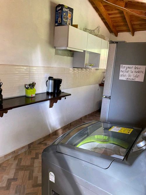 Casa en arriendo en Santa Elena, Medellín, 1700 m² · foto 3 de 24