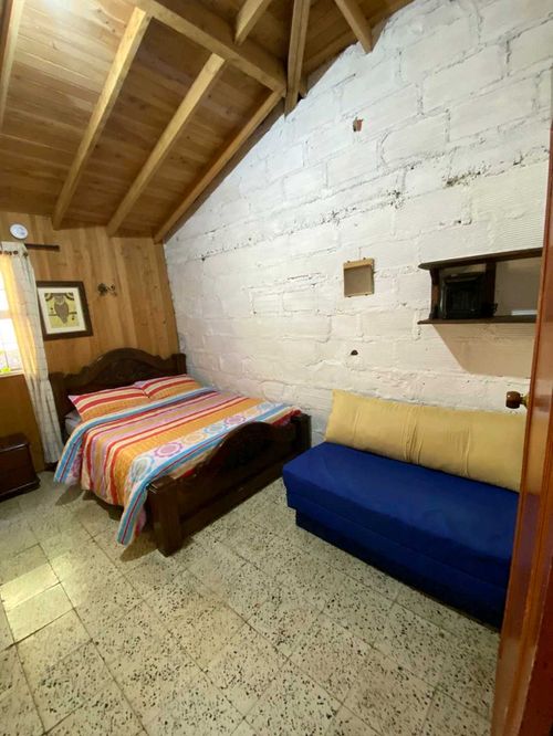 Casa en arriendo en Santa Elena, Medellín, 1700 m² · foto 11 de 24