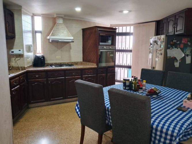 Apartamento de 3 alcobas en venta en Altos Del Prado, Barranquilla, 223 m² · foto 13 de 21