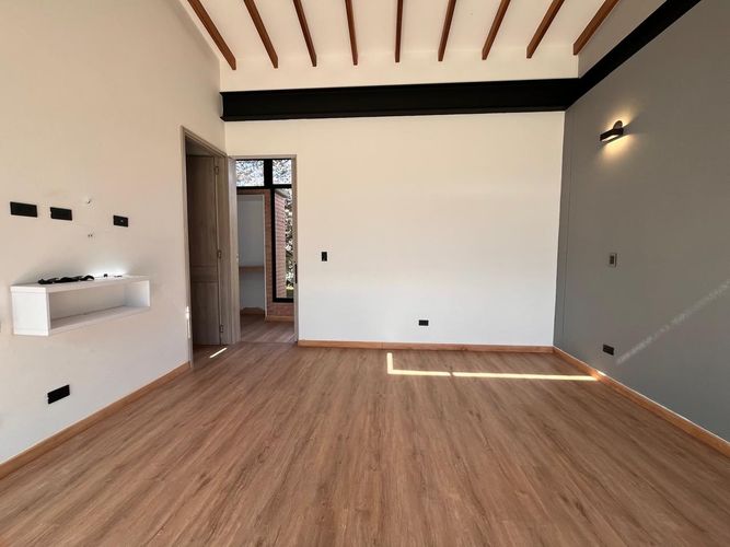 Casa de 3 alcobas en venta en Pantanillo, El Retiro, 384 m² · foto 11 de 20