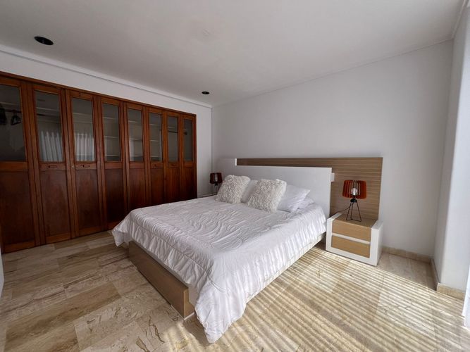 Apartamento de 4 alcobas en arriendo en El Poblado, Medellín, 265 m² · foto 12 de 19