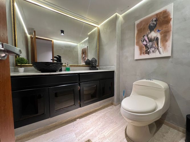Apartamento de 4 alcobas en arriendo en El Poblado, Medellín, 265 m² · foto 16 de 19