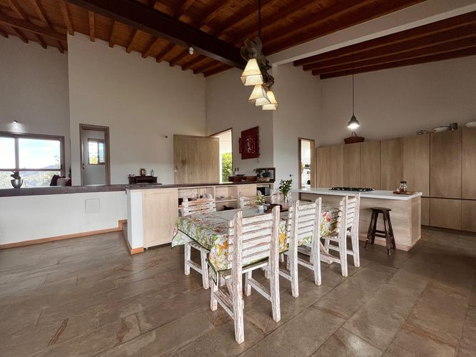 Casa de 3 alcobas en venta en El Retiro, 241 m² · foto 4 de 20