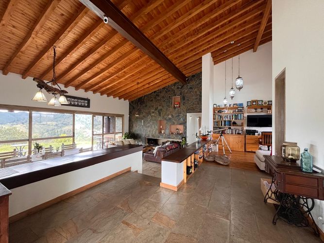 Casa de 3 alcobas en venta en El Retiro, 241 m² · foto 7 de 20