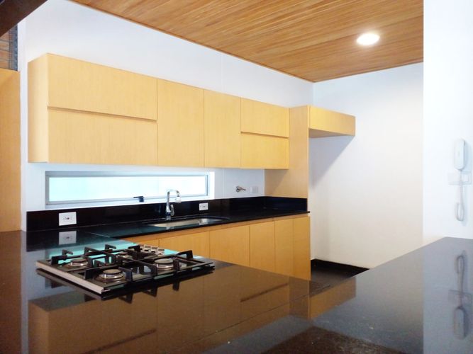 Casa de 3 alcobas en arriendo en Loma El Atravesado, Envigado, 345 m² · foto 6 de 17