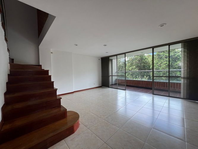 Apartamento de 3 alcobas en venta en El Poblado, Medellín, 120 m² · foto 2 de 19