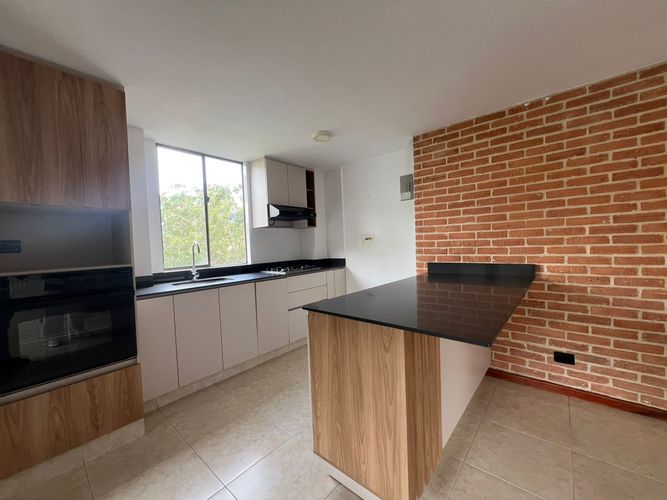 Apartamento de 3 alcobas en venta en El Poblado, Medellín, 120 m² · foto 6 de 19