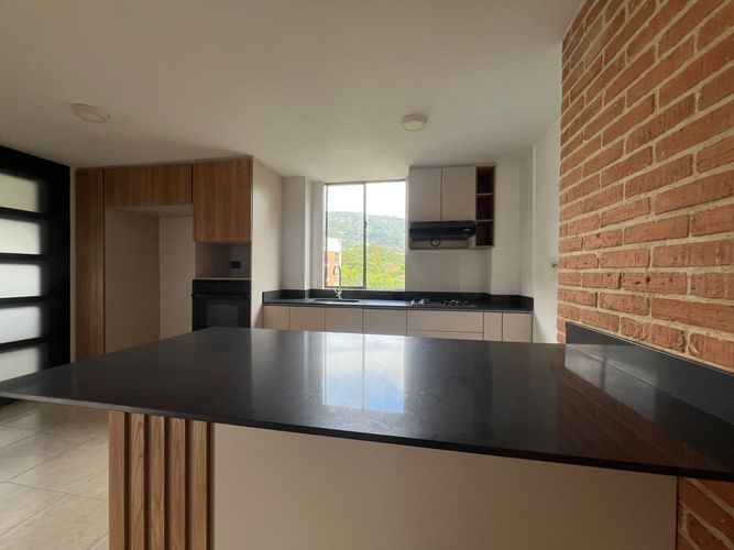 Apartamento de 3 alcobas en venta en El Poblado, Medellín, 120 m² · foto 7 de 19