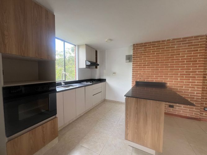 Apartamento de 3 alcobas en venta en El Poblado, Medellín, 120 m² · foto 8 de 19
