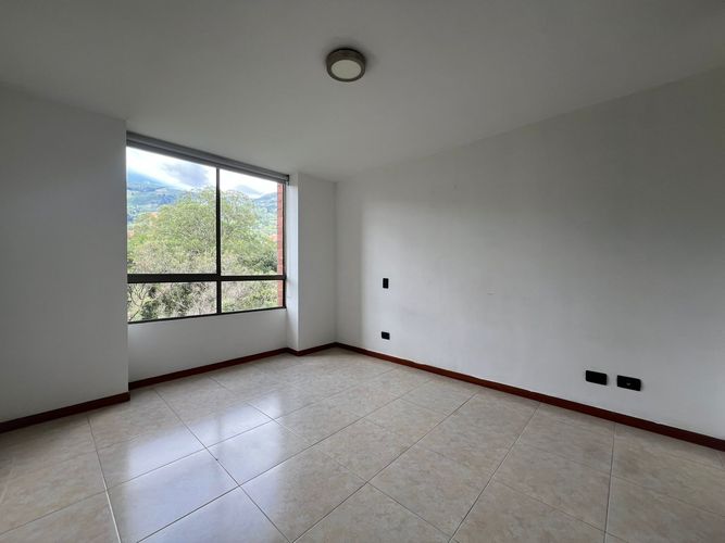Apartamento de 3 alcobas en venta en El Poblado, Medellín, 120 m² · foto 9 de 19