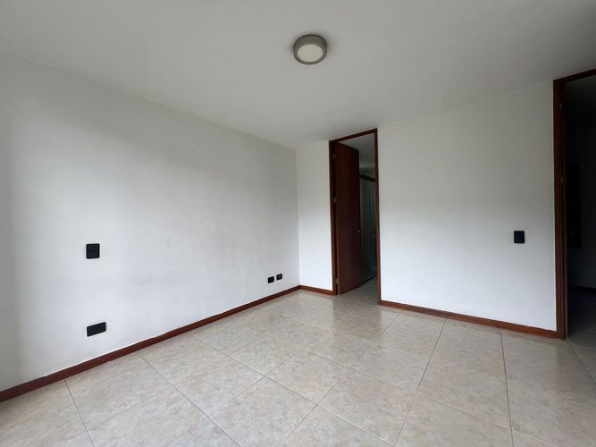 Apartamento de 3 alcobas en venta en El Poblado, Medellín, 120 m² · foto 10 de 19