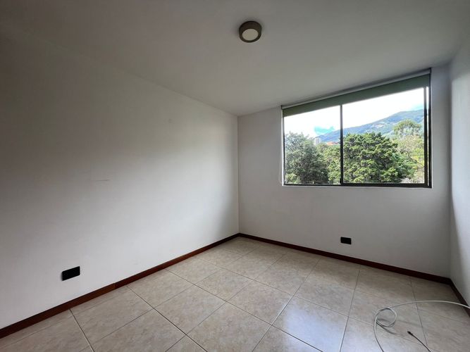 Apartamento de 3 alcobas en venta en El Poblado, Medellín, 120 m² · foto 11 de 19