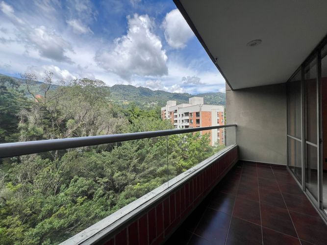 Apartamento de 3 alcobas en venta en El Poblado, Medellín, 120 m² · foto 19 de 19
