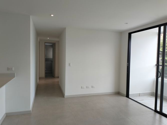 Apartamento de 3 alcobas en arriendo en El Poblado, Medellín, 80 m² · foto 3 de 16